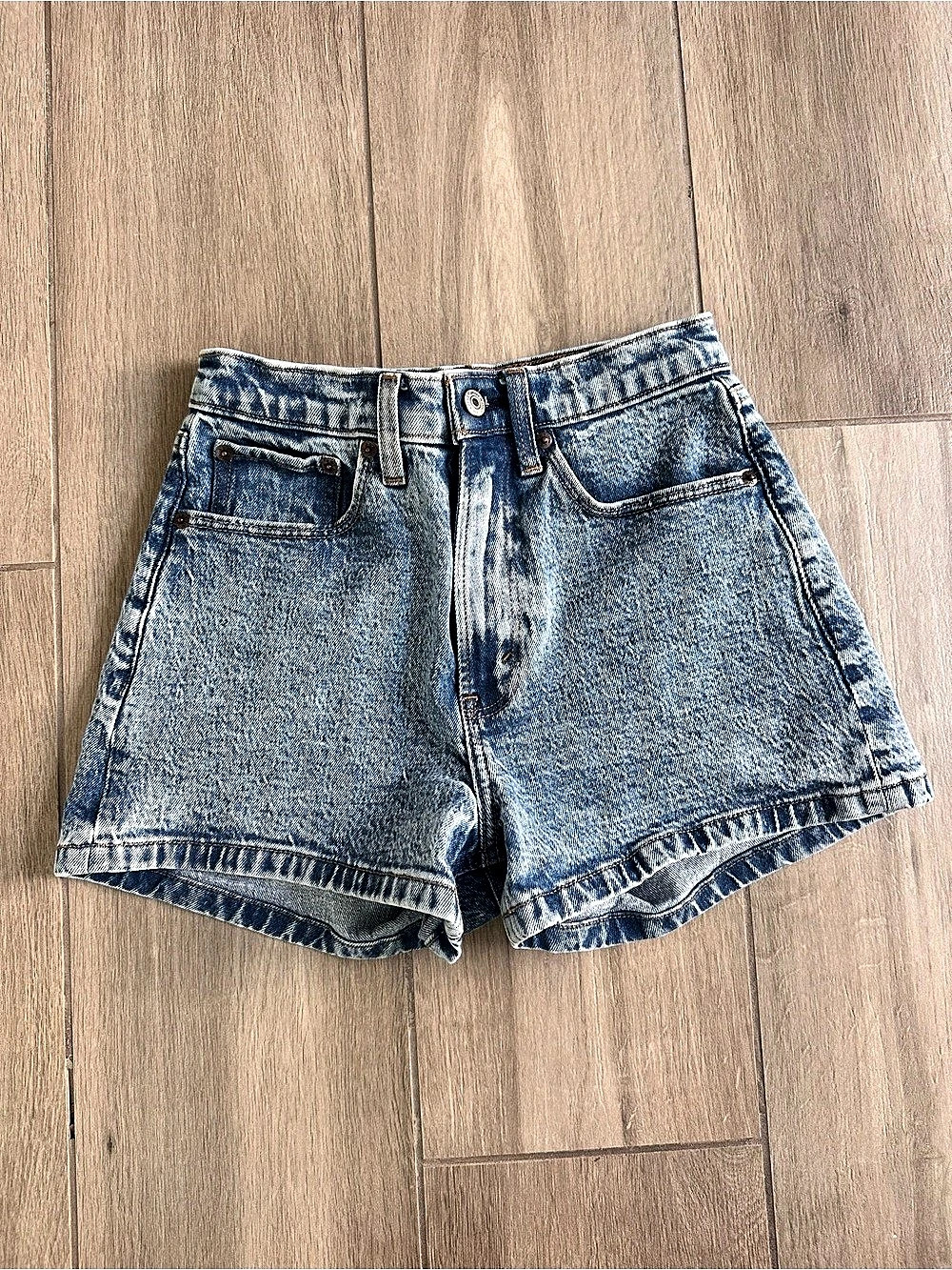 Abercrombie & Fitch Curve Love The Mom Short High Rise Denim Shorts